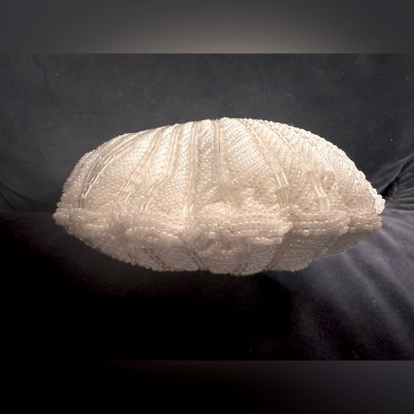 Elegant Small Evening White Beaded Bag w/Shoulder Chain, Excellent Preowned Cond - Picture 5 of 9